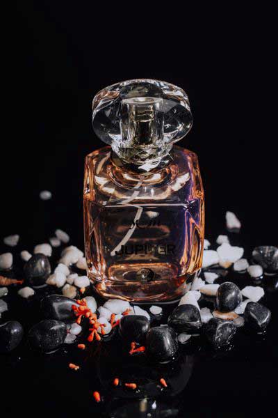  juicy citrus ,rose and sandal fragrance perfume